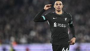 哈曼：若以赢得金球奖为目的，阿诺德应忘记皇马留在利物浦